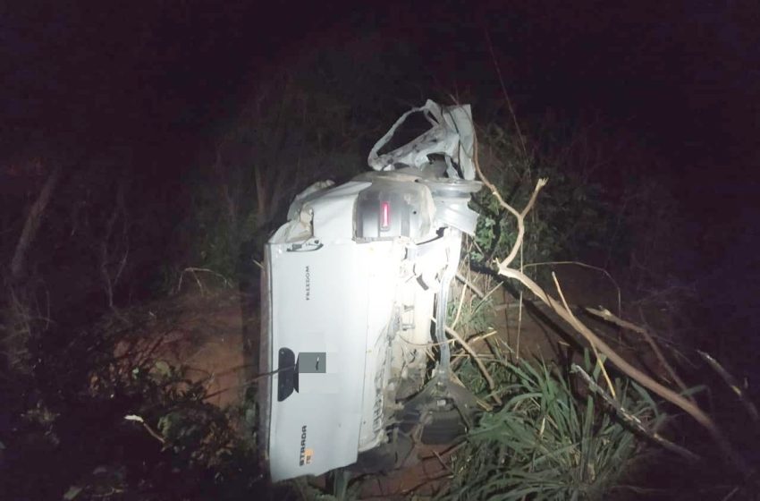  Marido da prefeita de Trindade morre em grave acidente de carro na BR-316, em Ouricuri – G1