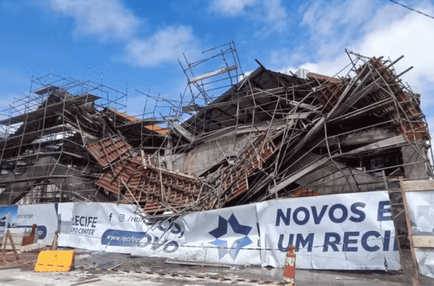  Parte da estrutura do novo centro de convenções desaba no Recife