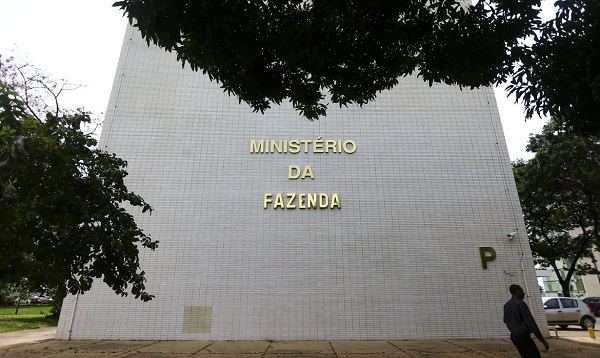  Atraso em sistema informático paralisa saques do Fundo PIS/Pasep